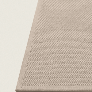 Op maat gemaakt buitenkleed fijn geweven beige